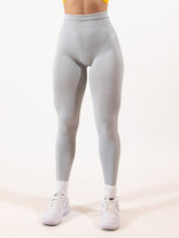 Load image into Gallery viewer, Align Legging
